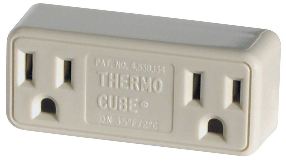 THERMOSTAT. CONTROLLED OUTLET